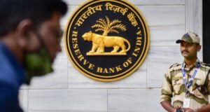 Mumbai: A security personal outside Reserve Bank of India (RBI) headquarters, in Mumbai, Wednesday, June 8, 2022. (PTI Photo